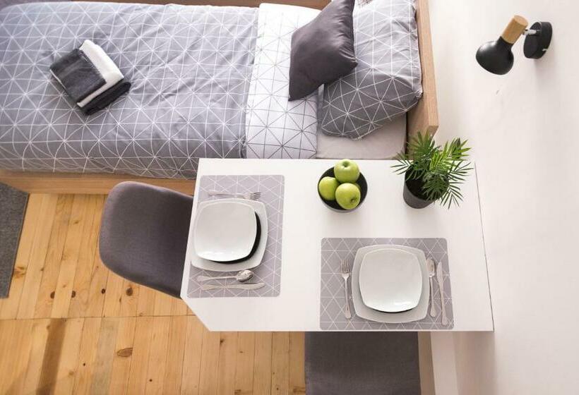 اتاق استاندارد, Sunrise Apartments