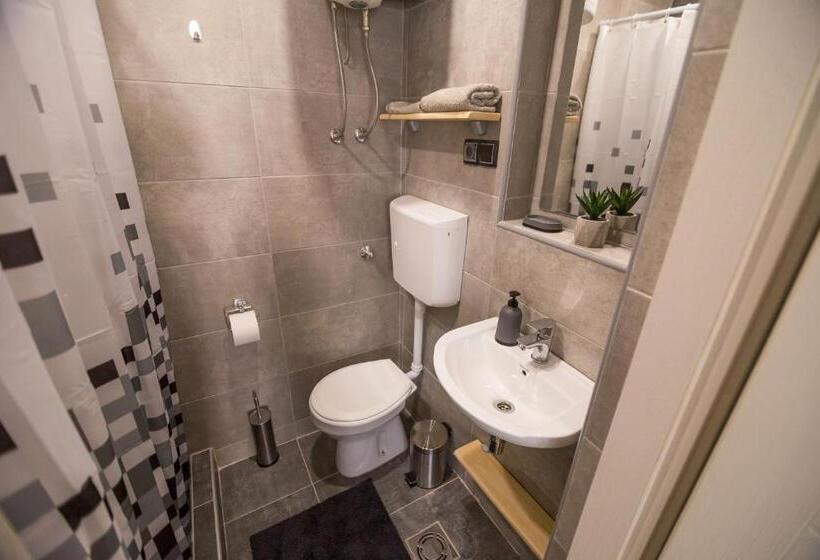 اتاق استاندارد, Sunrise Apartments