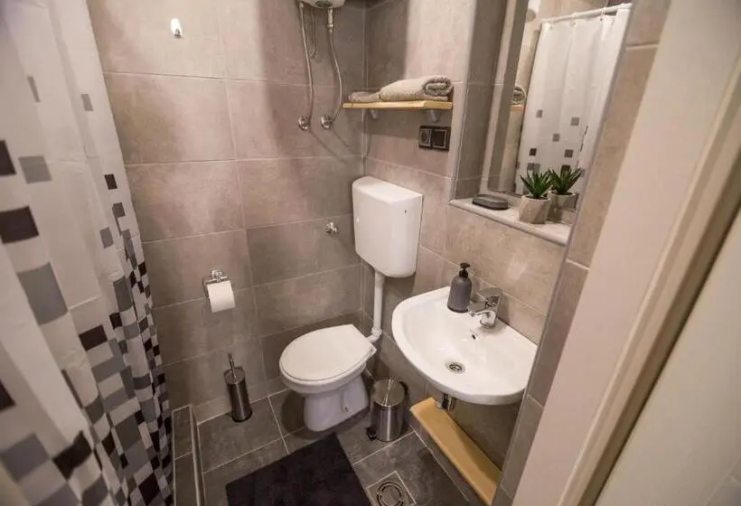 اتاق استاندارد, Sunrise Apartments