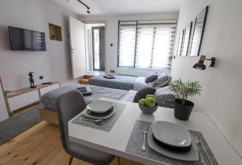 اتاق استاندارد, Sunrise Apartments