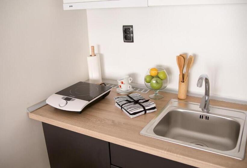 اتاق استاندارد, Sunrise Apartments