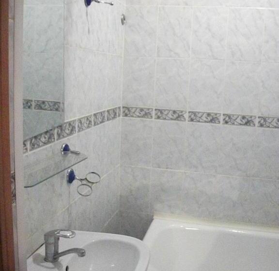 اتاق استاندارد یک نفره, B&b Aktau не отель