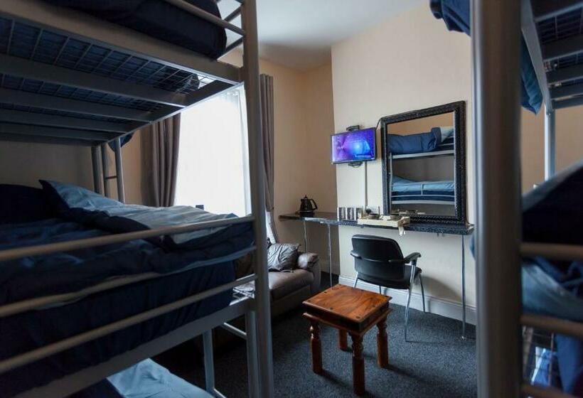 家庭房间共用浴室, Fenham Hotel Express