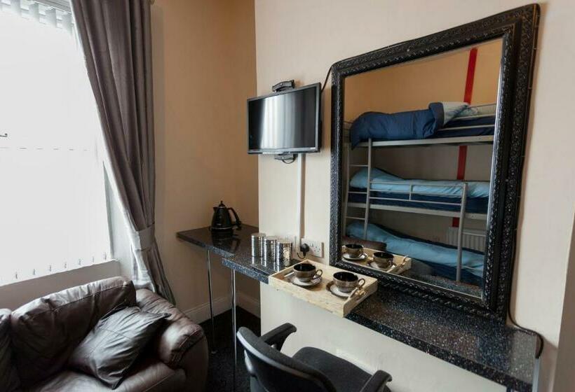 家庭房间共用浴室, Fenham Hotel Express