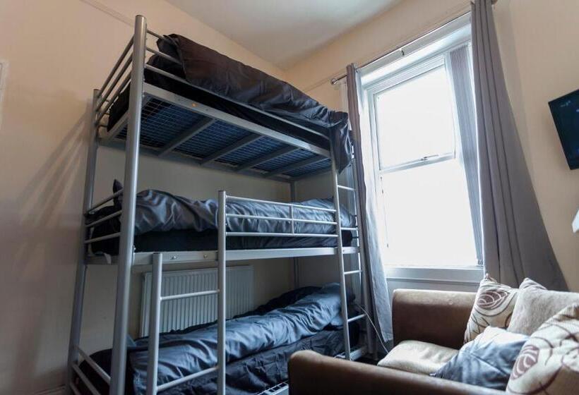 家庭房间共用浴室, Fenham Hotel Express