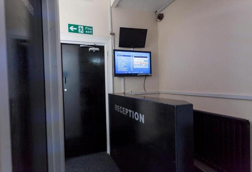 家庭房间共用浴室, Fenham Hotel Express