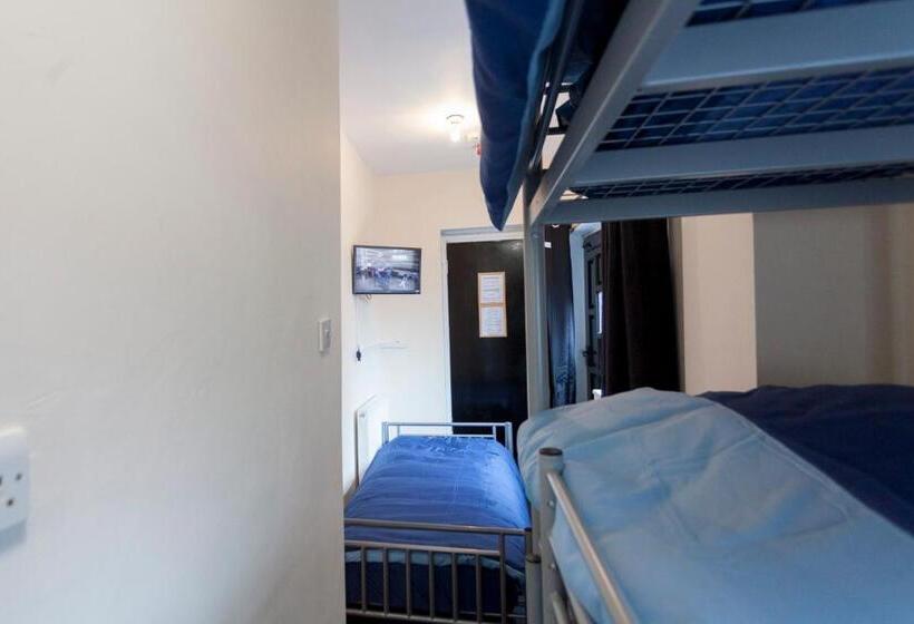 四人标准间, Fenham Hotel Express