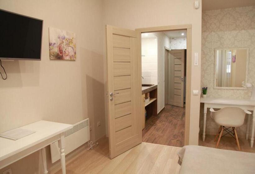 חדר דלוקס עם מרפסת, Wine & Rose Boutique