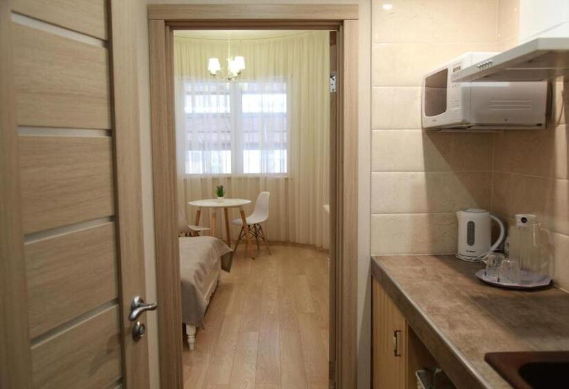 חדר דלוקס עם מרפסת, Wine & Rose Boutique