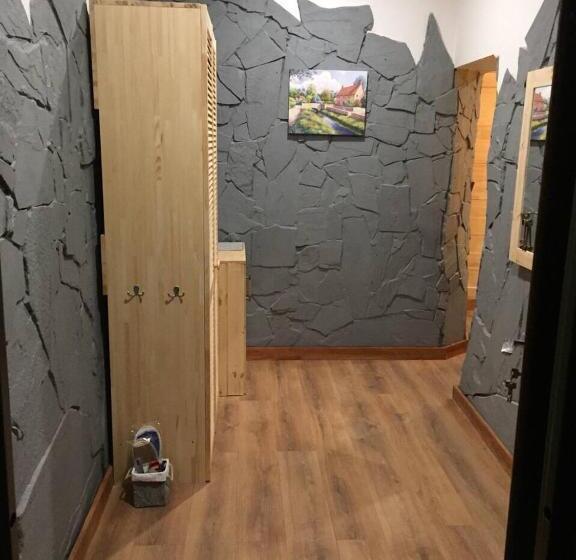 חדר קומפורט לשלושה, Wine & Rose Boutique