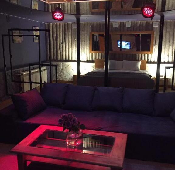 חדר סטודיו סטנדרד, Wine & Rose Boutique