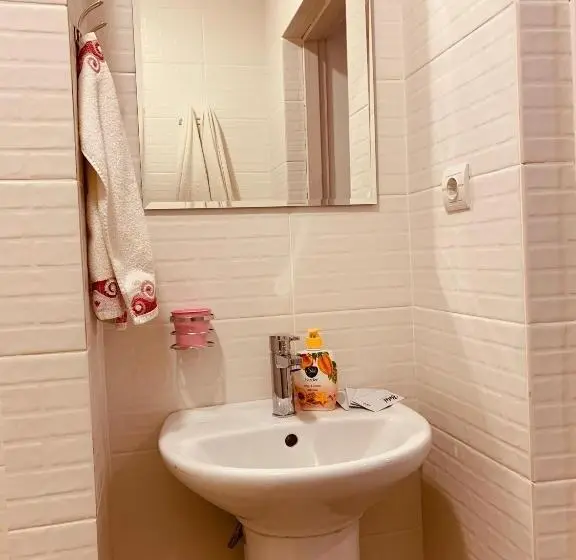 اتاق استاندارد با تخت بزرگ, Wine & Rose Boutique