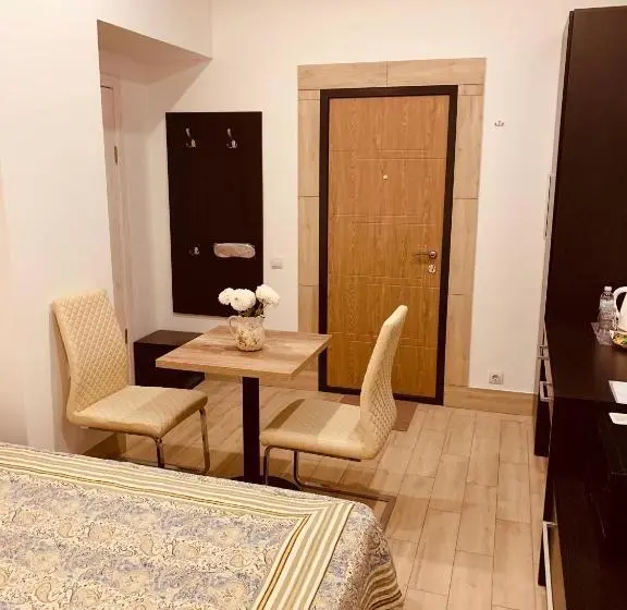 اتاق استاندارد با تخت بزرگ, Wine & Rose Boutique
