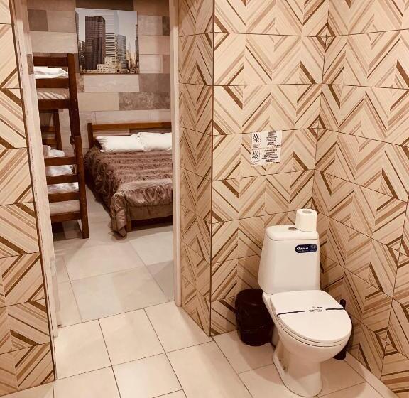 חדר סטנדרט לארבעה, Wine & Rose Boutique