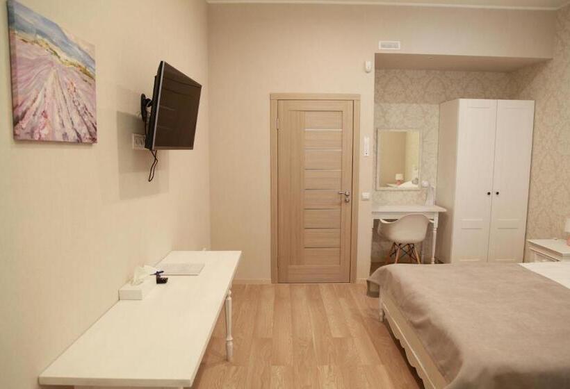 חדר דלוקס עם מרפסת, Wine & Rose Boutique