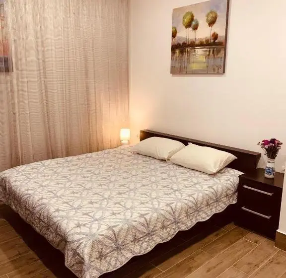 اتاق سوپریور با تخت بزرگ, Wine & Rose Boutique
