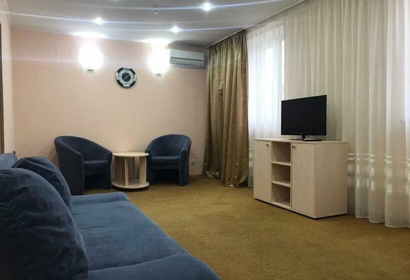 سوئیت جونیور خانوادگی, жеруйык отель