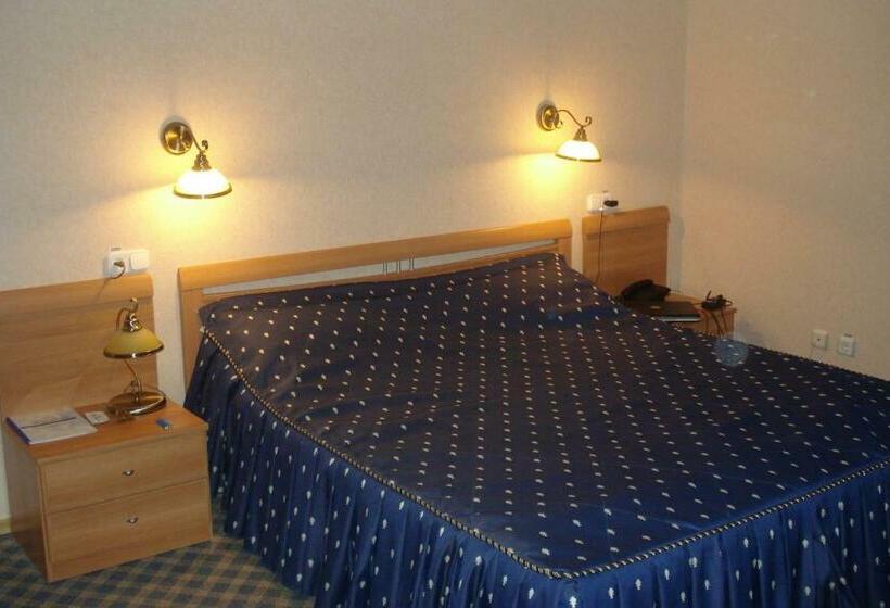 سوئیت جونیور خانوادگی, жеруйык отель