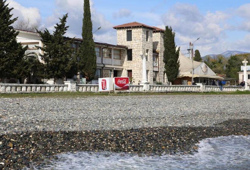 سوئیت با تخت بزرگ, Dem