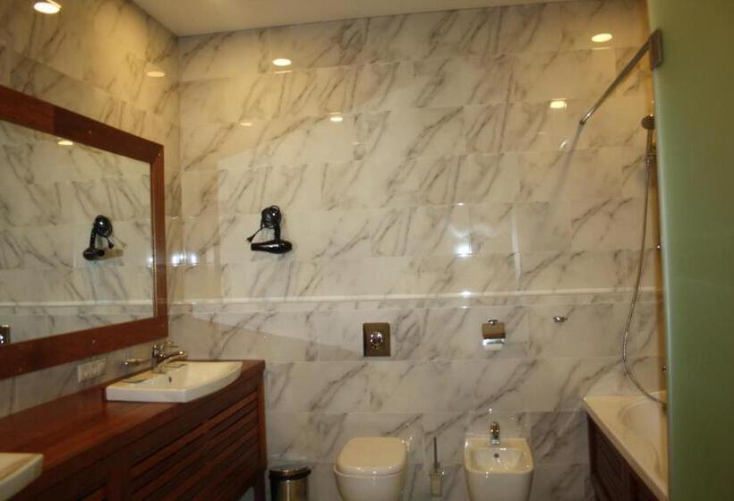 آپارتمان 1 خوابه با چشم‌انداز دریا, Dem