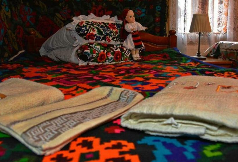 חדר סטנדרט לשלושה, Pensiunea Maramu