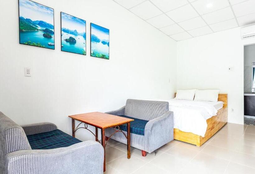 Standard Quadruple Room Sea View, Phi Kite School