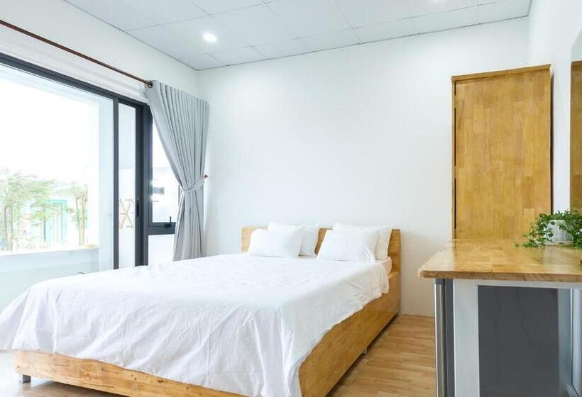 Deluxe Room with Balcony, Phi Kite School