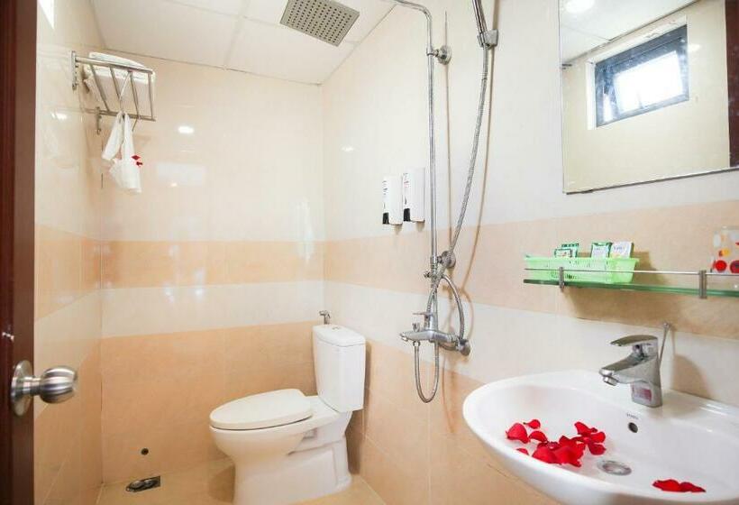 اتاق سوپریور, Thanh Nhan