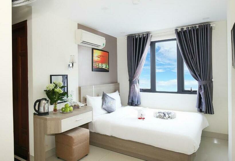 اتاق سوپریور, Thanh Nhan