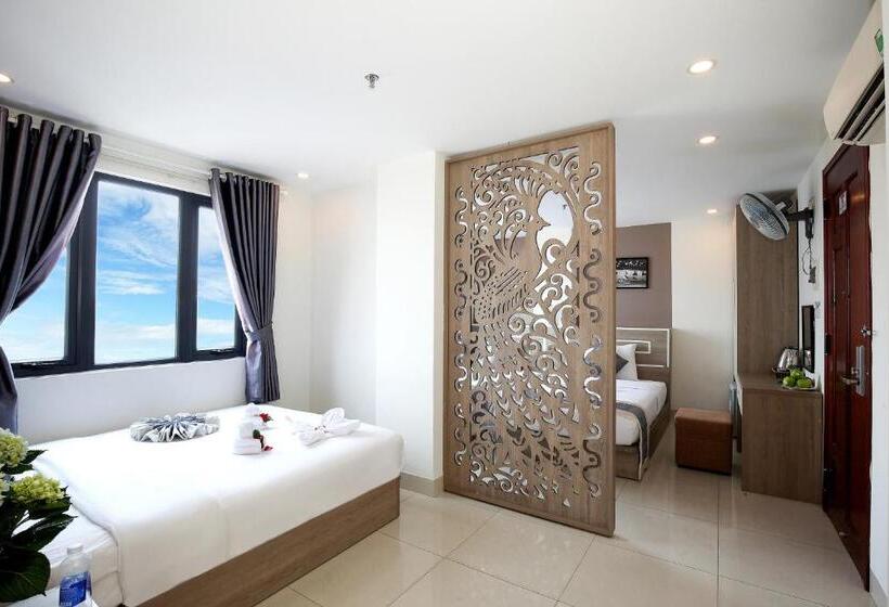 اتاق خانوادگی, Thanh Nhan