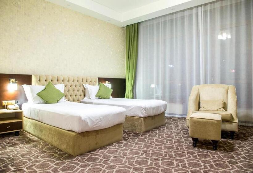 اتاق لوکس با چشم‌انداز شهر, Megapolis Hotel Shymkent