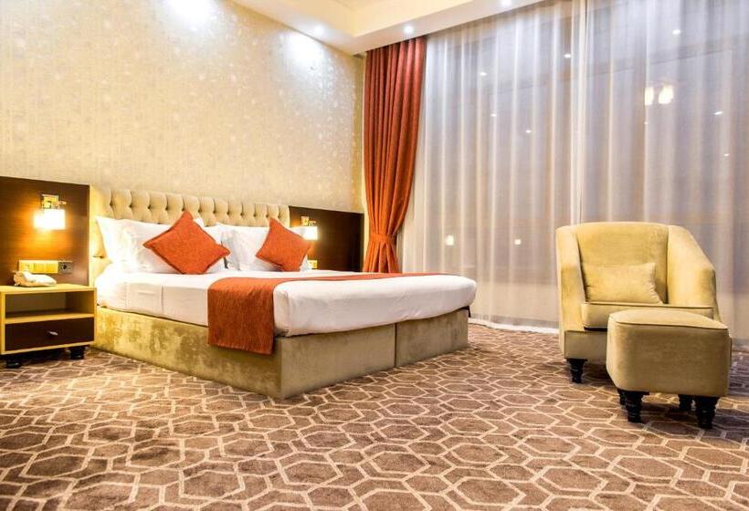 اتاق لوکس با چشم‌انداز شهر, Megapolis Hotel Shymkent
