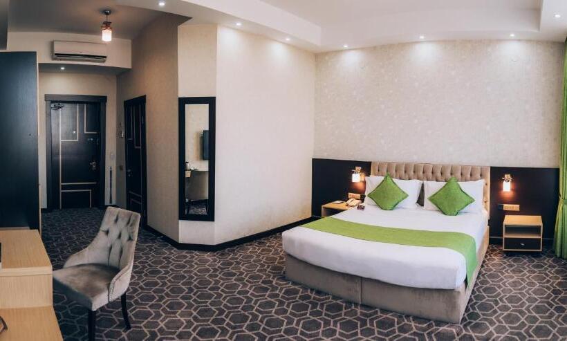 Quarto Deluxe Vista Cidade, Megapolis Hotel Shymkent