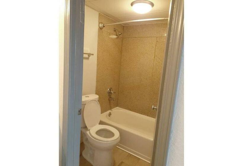 غرفة قياسية سرير كينج, My Home & Suites Covington