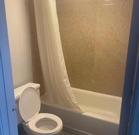 غرفة قياسية سرير كينج, My Home & Suites Covington