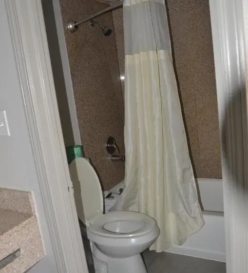 キングサイズベッドのスタンダードルーム, My Home & Suites Covington