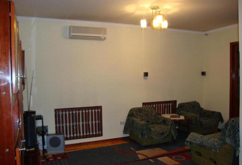 آپارتمان 3 خوابه, Guest House Vip