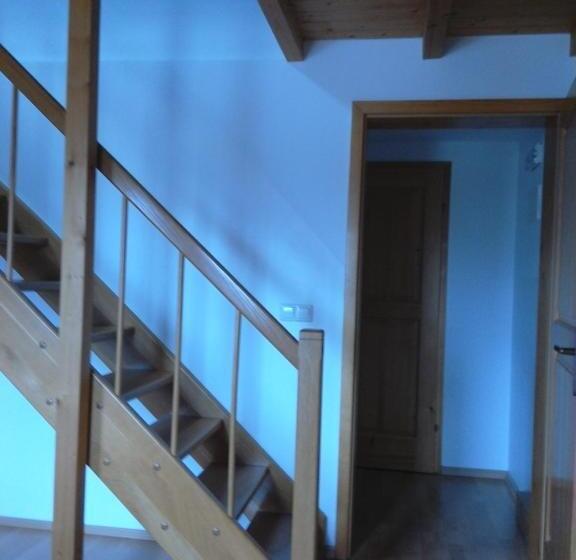 استودیوی استاندارد, Tourist Farm Joannes