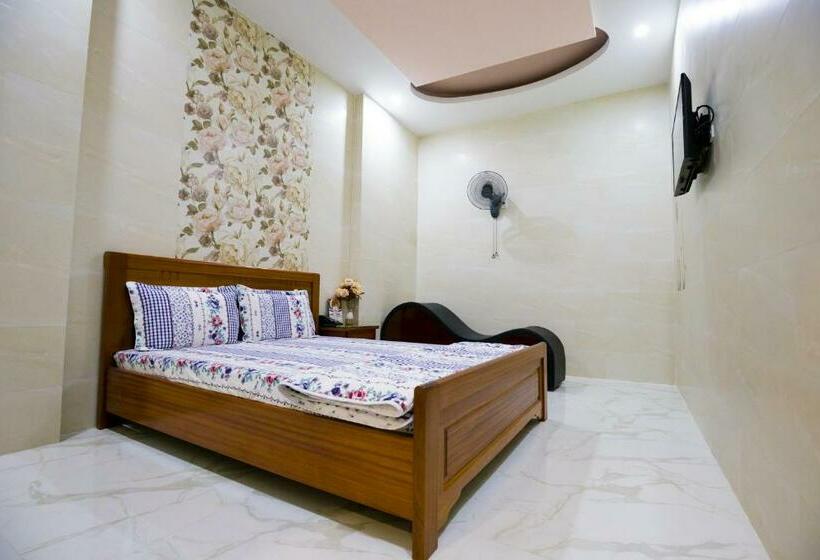 اتاق لوکس, Sen Motel