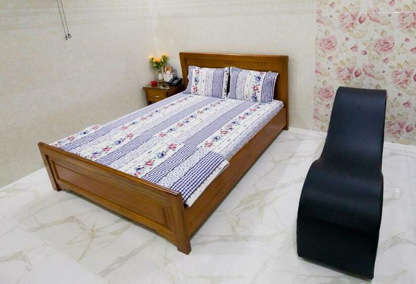اتاق لوکس, Sen Motel