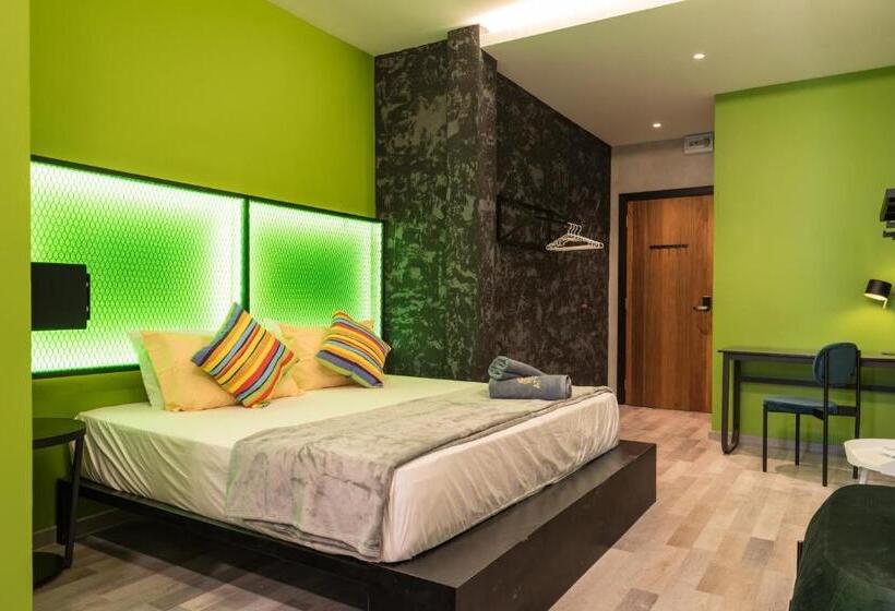 غرفة ديلوكس سرير كينج, Attic