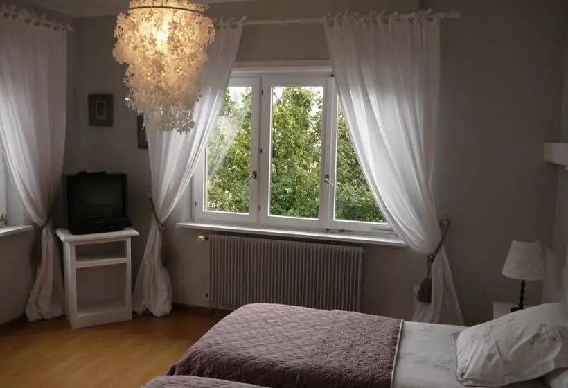 コンフォートルーム, Chambres D Hôtes L Ecrin Des Saveurs