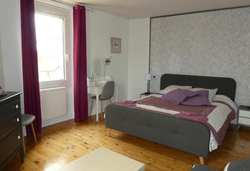 Номер Стандарт Трехместный, Chambres D'hôtes La Vigneronne