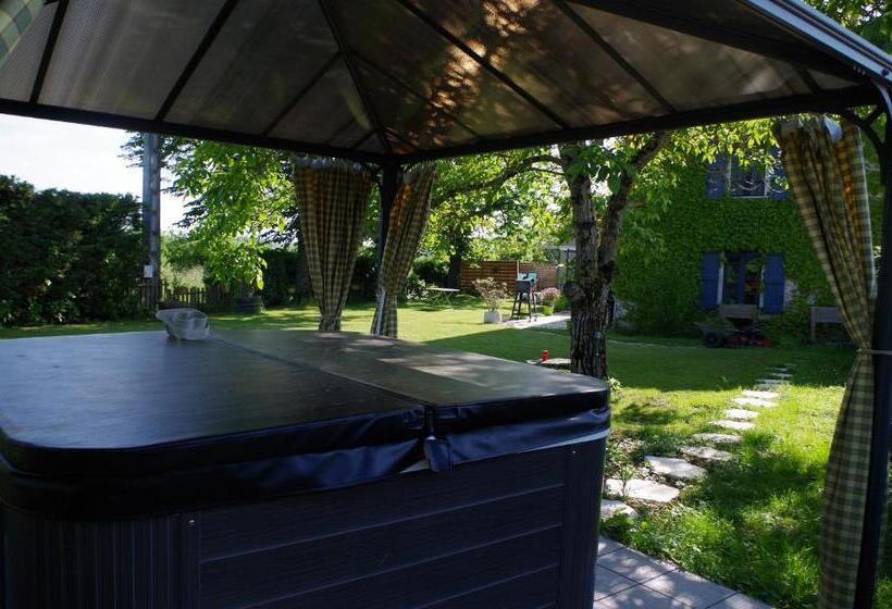 Номер Стандарт Трехместный, Chambres D'hôtes La Vigneronne