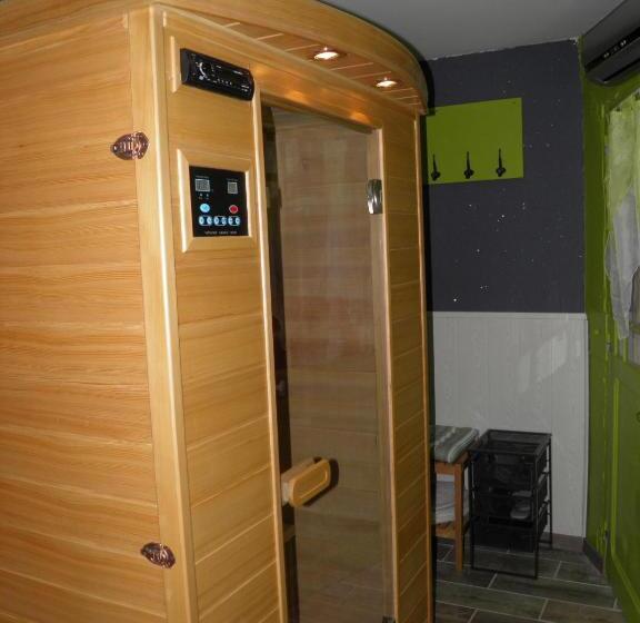 Номер Стандарт Трехместный, Chambres D'hôtes La Vigneronne