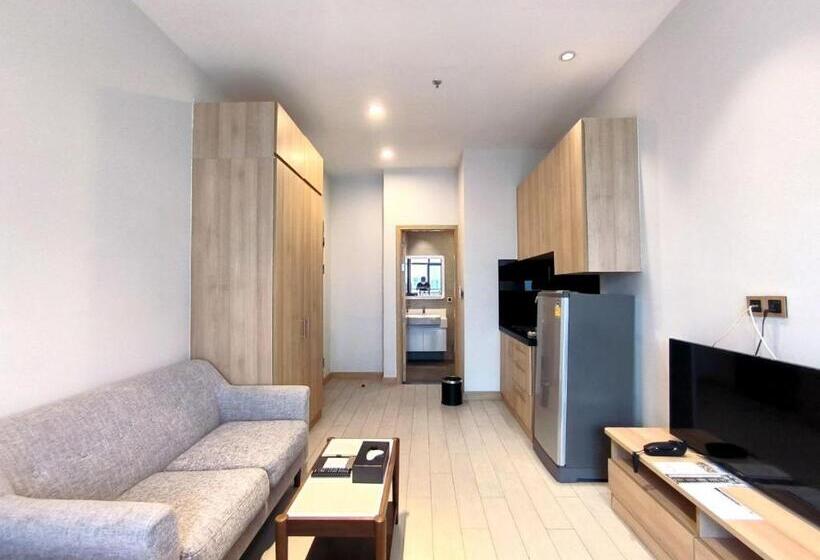 Номер Deluxe, The View Serviced Residence 豪景日式酒店公寓