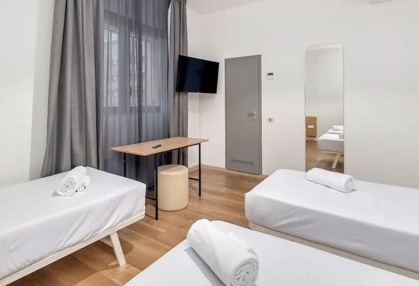 Economy Triple Room, B&b Hotel Milano Ornato