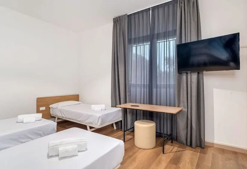 Economy Triple Room, B&b Hotel Milano Ornato