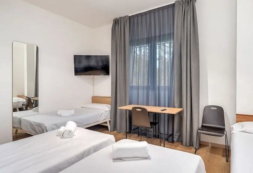 Economy Quadruple Room, B&b Hotel Milano Ornato
