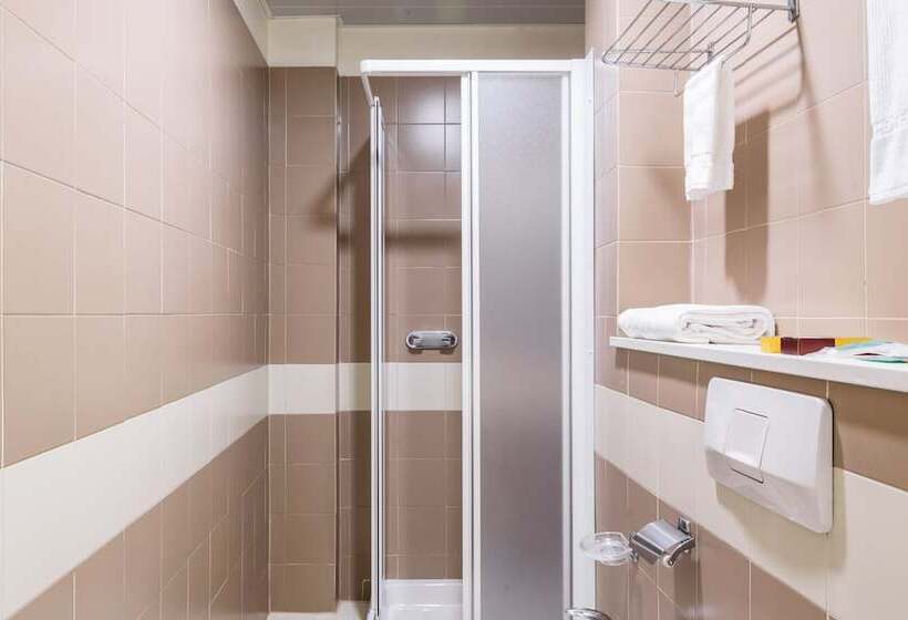 经济四人房间, B&b Hotel Milano Ornato